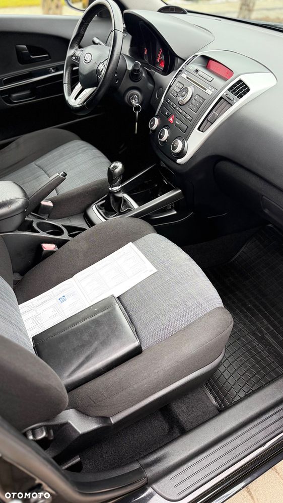 Kia Ceed 1.4 CVVT Vision - 17