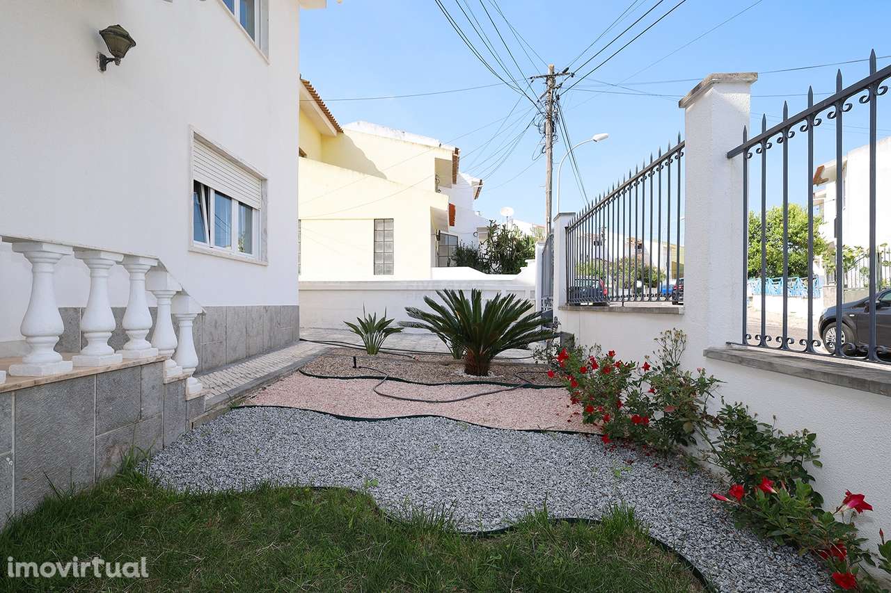 Moradia com duas fracções – Rentabilidade Imediata – Porto Salvo – Oei - Grande imagem: 5/51