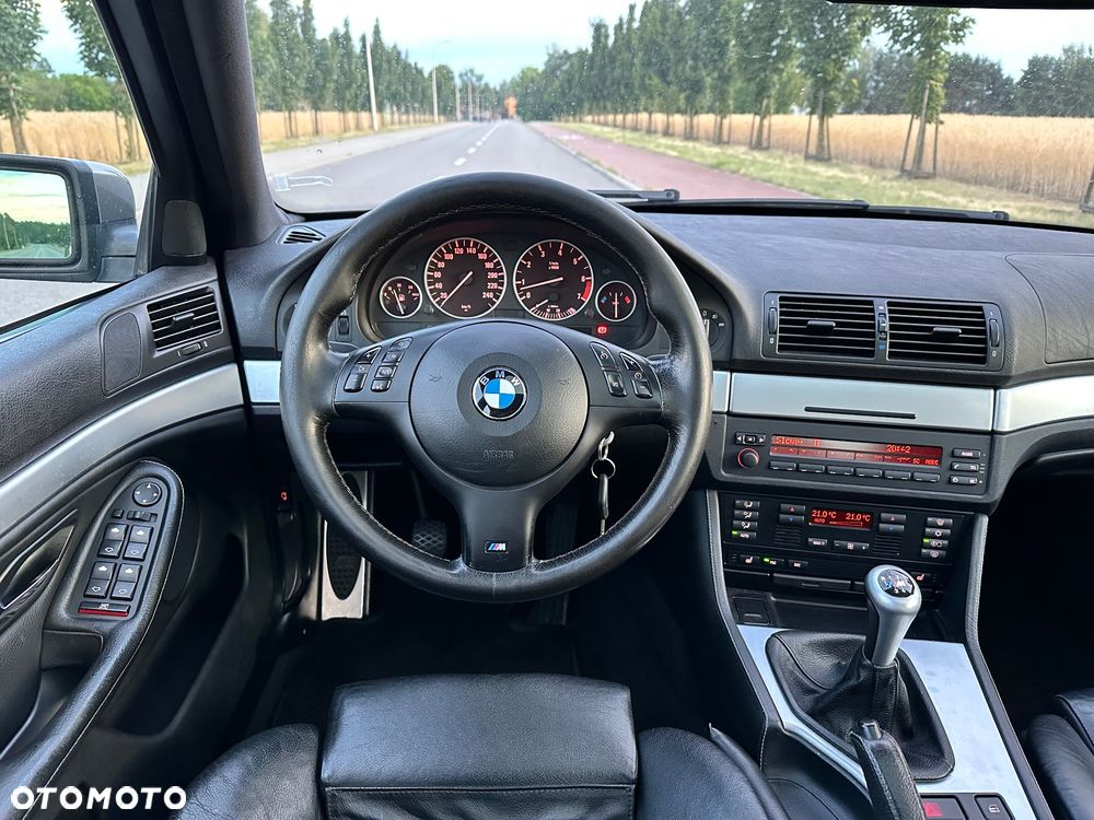 BMW Seria 5 520i Touring Edition Sport - 17
