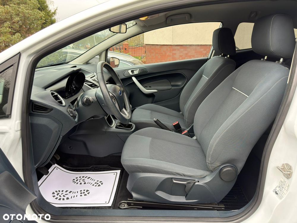 Ford Fiesta - 22