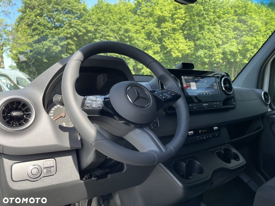Mercedes-Benz Sprinter - 7