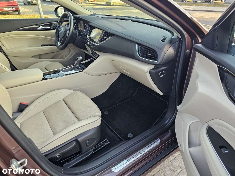 Opel Insignia - 21