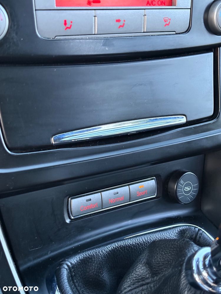 Ford Mondeo 2.5 Ghia X - 19