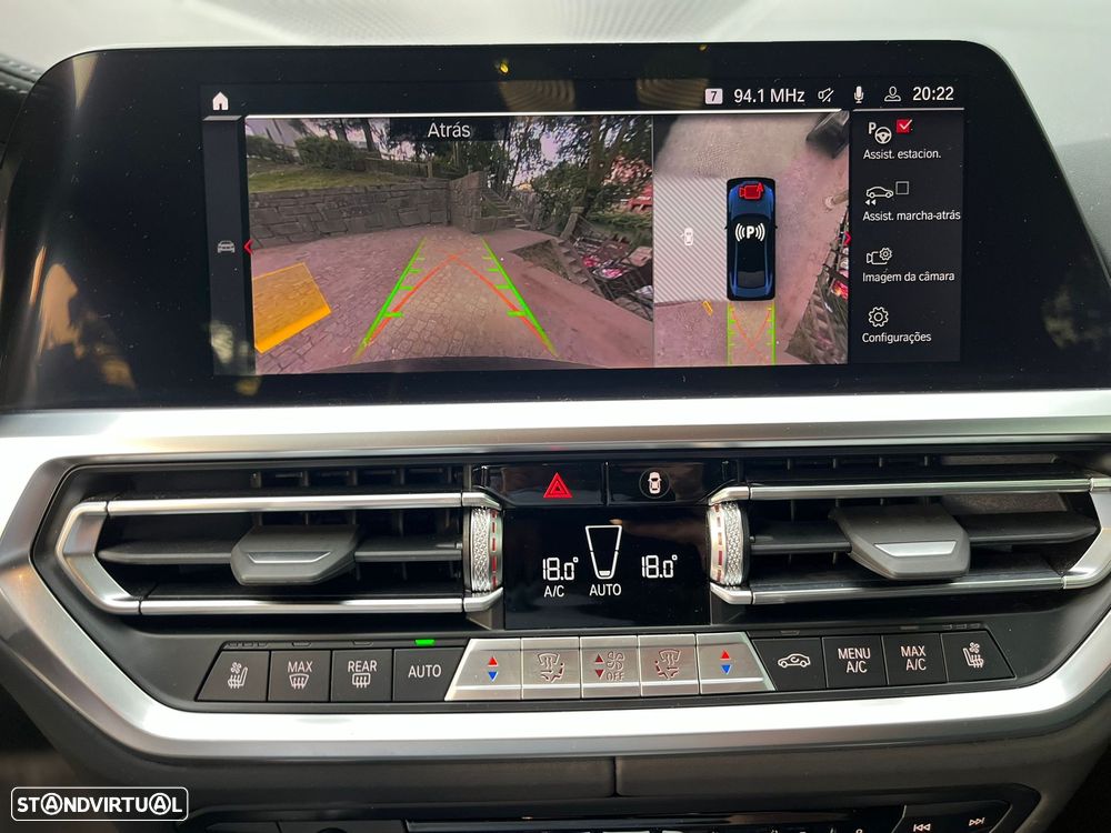 BMW M4 Competition xDrive - 26