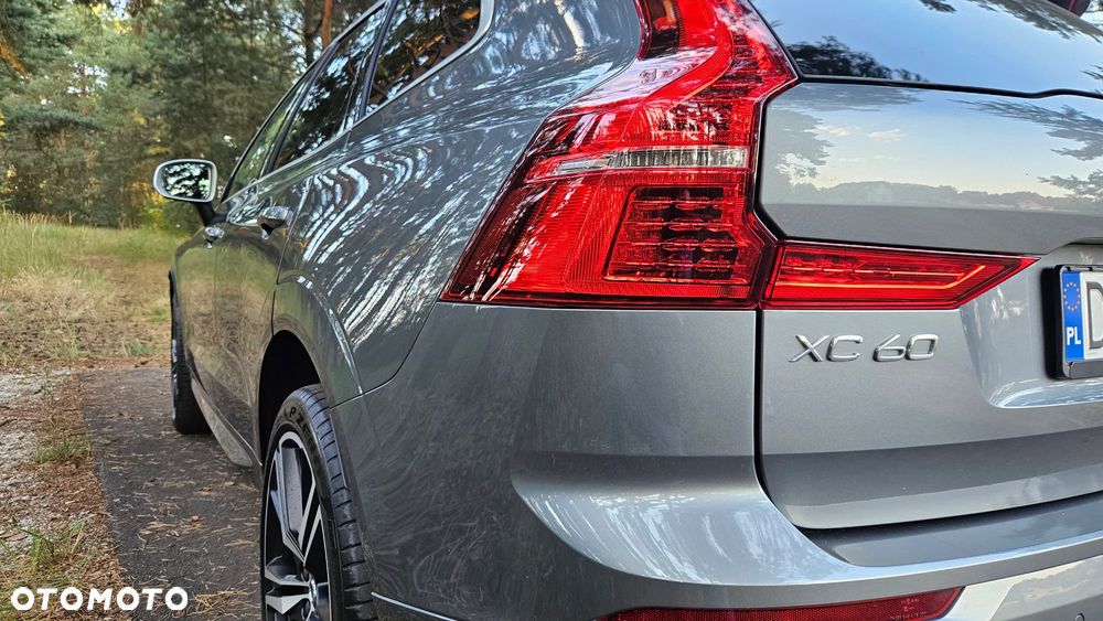 Volvo XC 60 D5 AWD Geartronic RDesign - 25