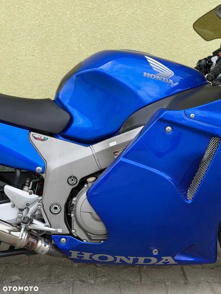 Honda CBR - 8