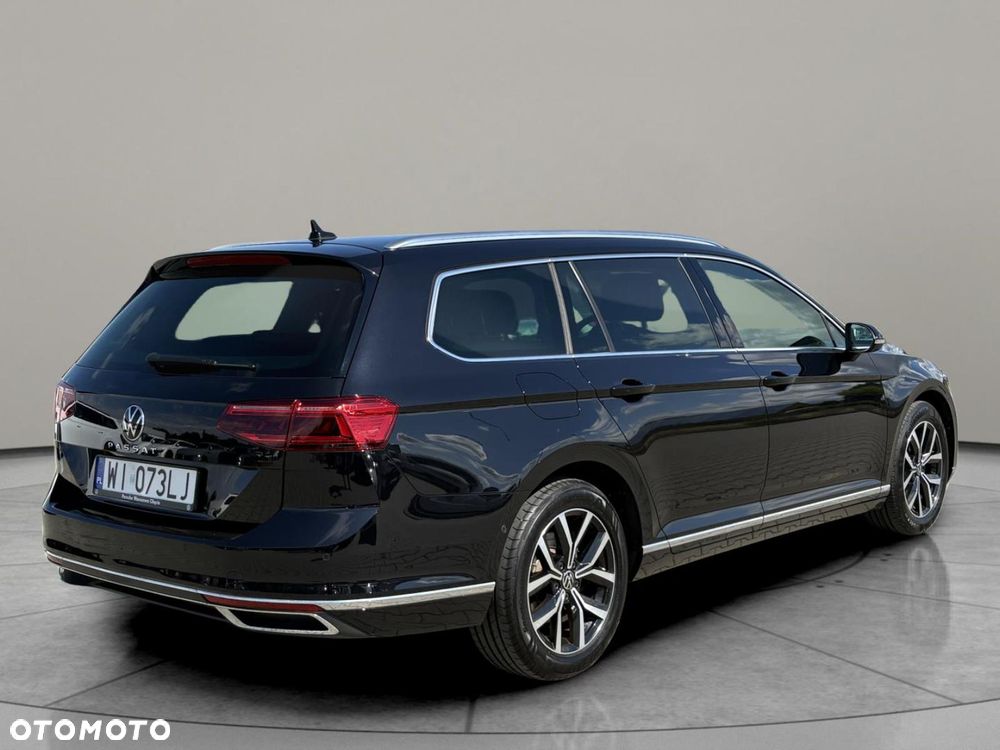 Volkswagen Passat Variant 2.0 TDI Elegance DSG - 4