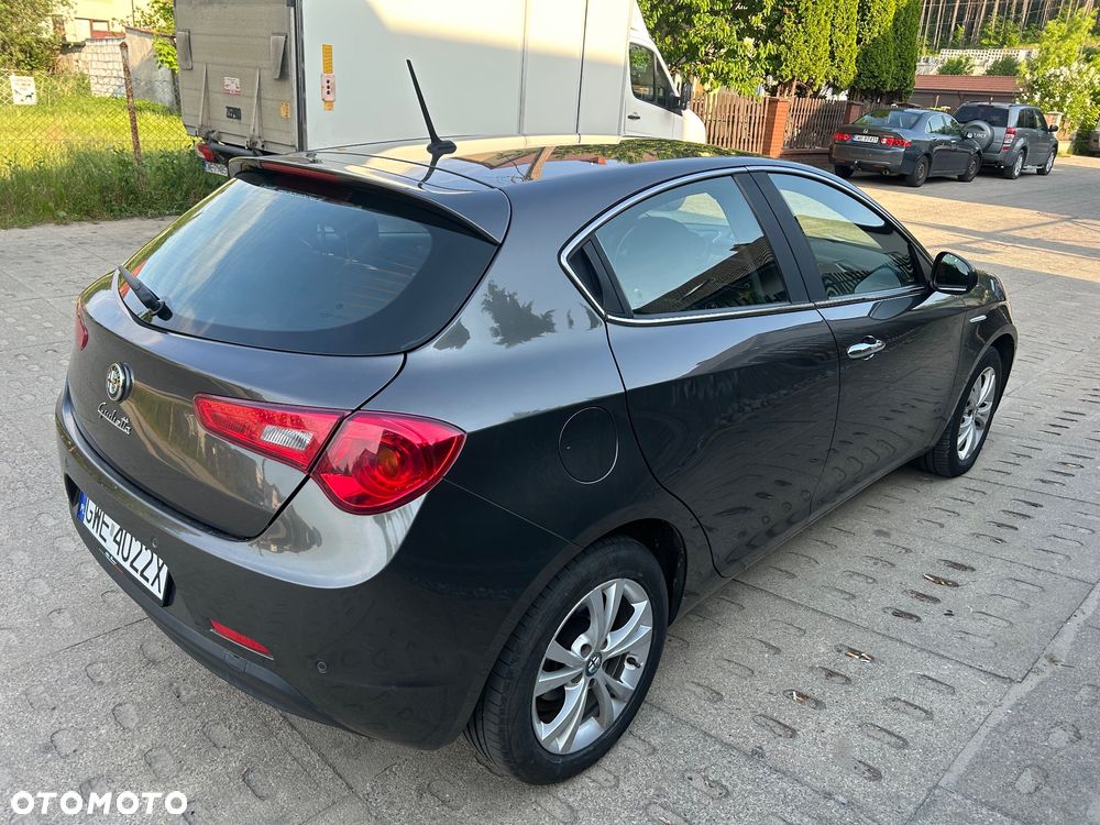 Alfa Romeo Giulietta 1.6 JTDM 16V Turismo - 4