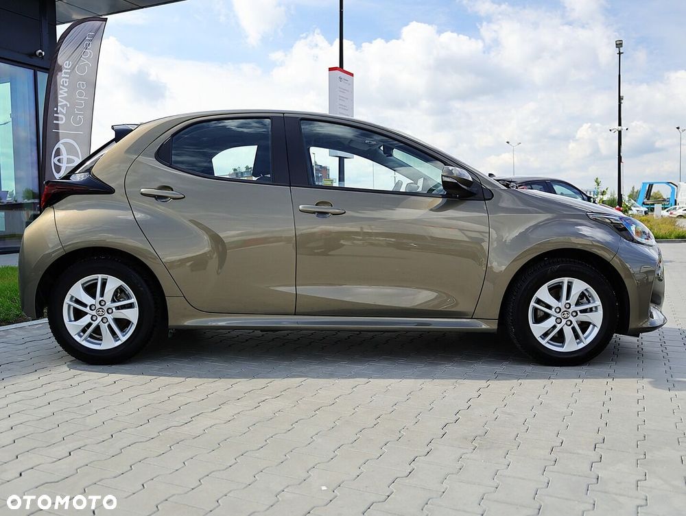 Toyota Yaris - 4