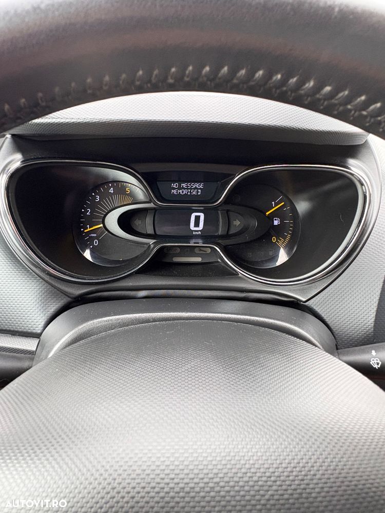 Renault Captur dCi Authentique - 9