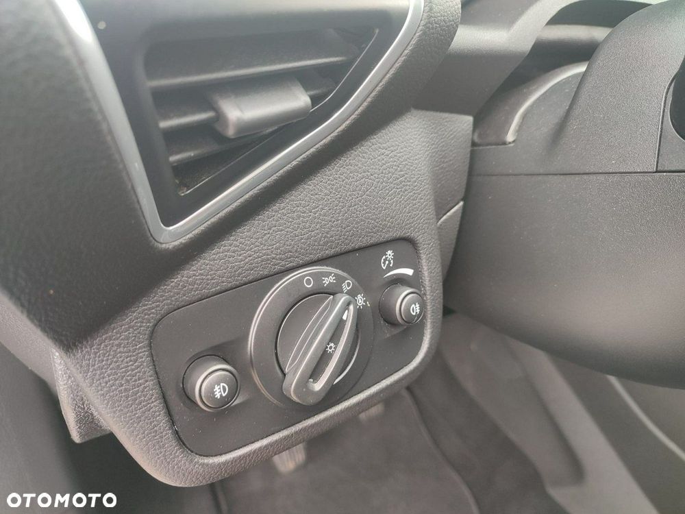 Ford Kuga 2.0 TDCi 2x4 Titanium - 18