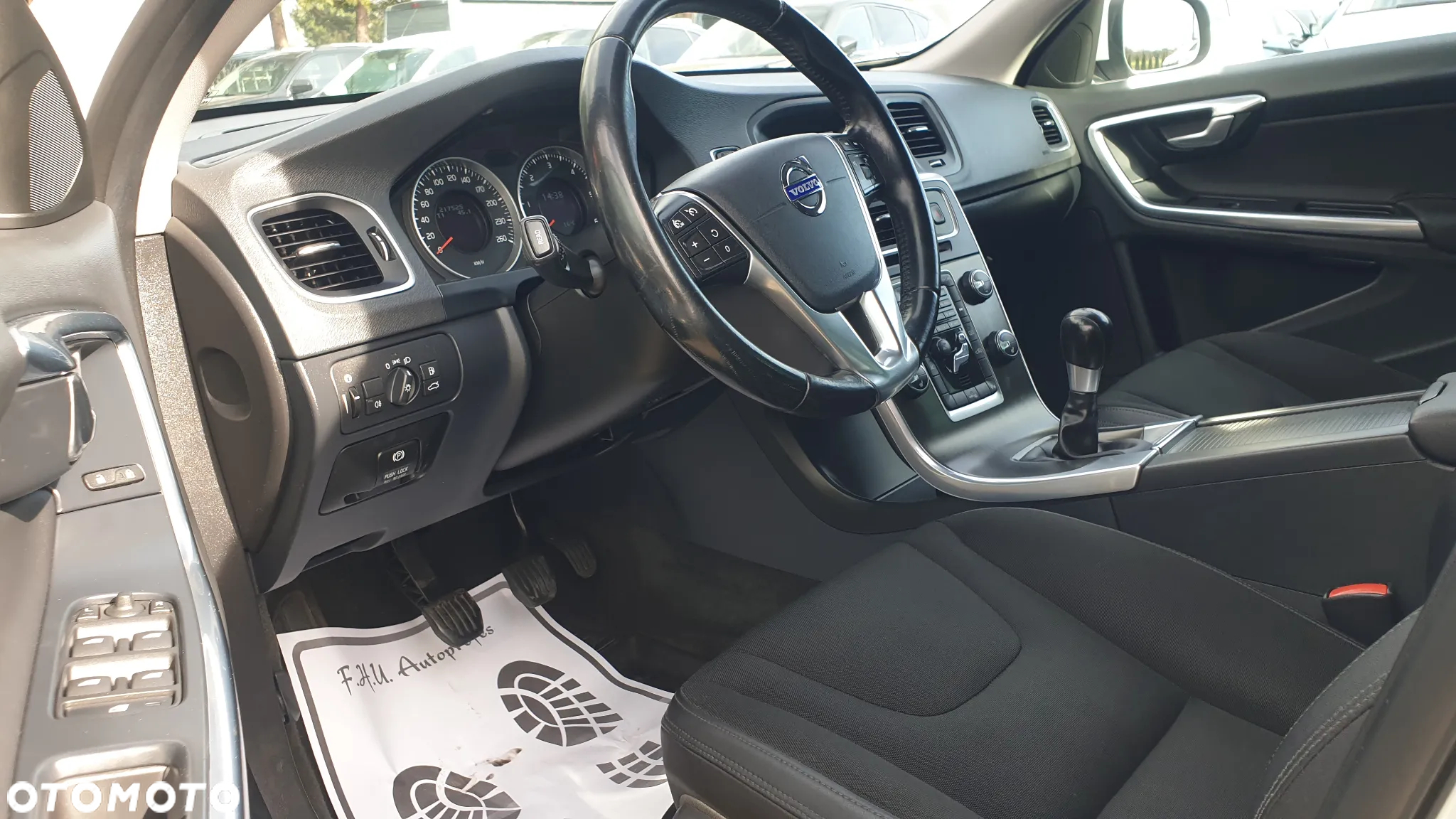 Volvo V60 - 14