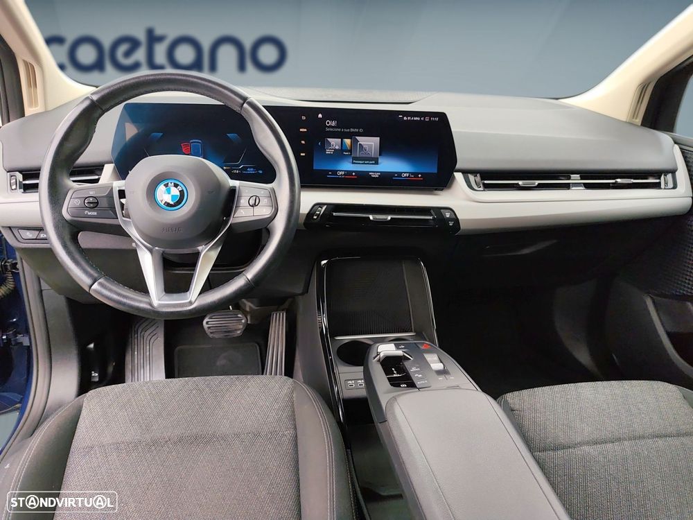 BMW 225xe Active Tourer - 12