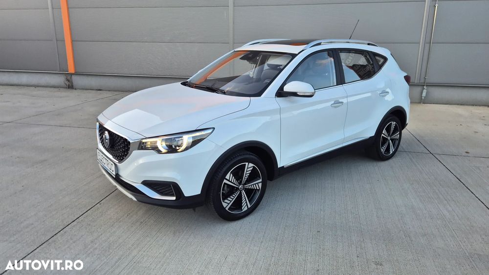 MG ZS EV Luxury - 31