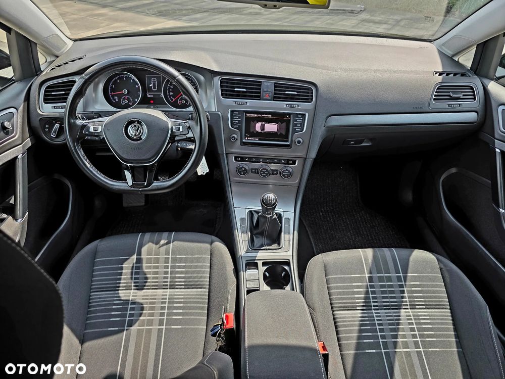 Volkswagen Golf 1.2 TSI BlueMotion Technology Lounge - 26