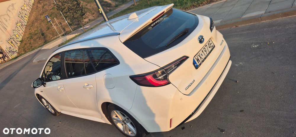 Toyota Corolla 1.8 Hybrid Comfort - 17