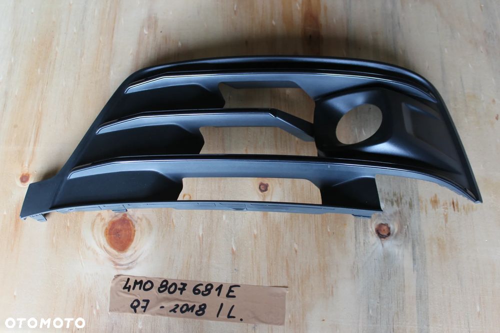 KRATKA ZDERZAKA LEWA AUDI Q7 4M 4M0807681E 2018