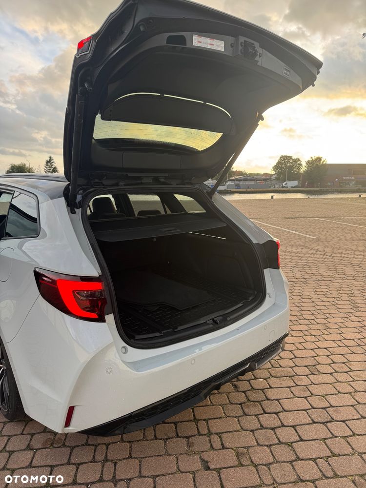 Toyota Corolla 2.0 Hybrid GR Sport Dynamic - 23