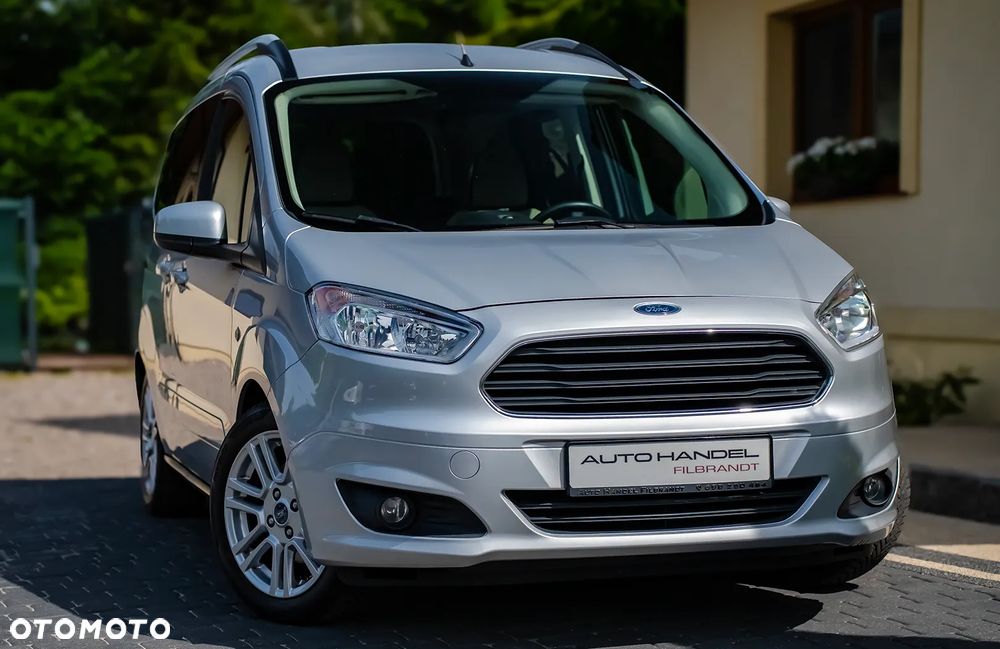 Ford Tourneo Courier 1.5 TDCi S&S Ambiente - 2