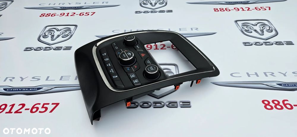Dodge Durango 2017-2020 Panel klimatyzacji AC Panel sterowania nawiewem P68333643AA Ramka wyświetlacza radia  MAŁY WYŚWIETLACZ - 4