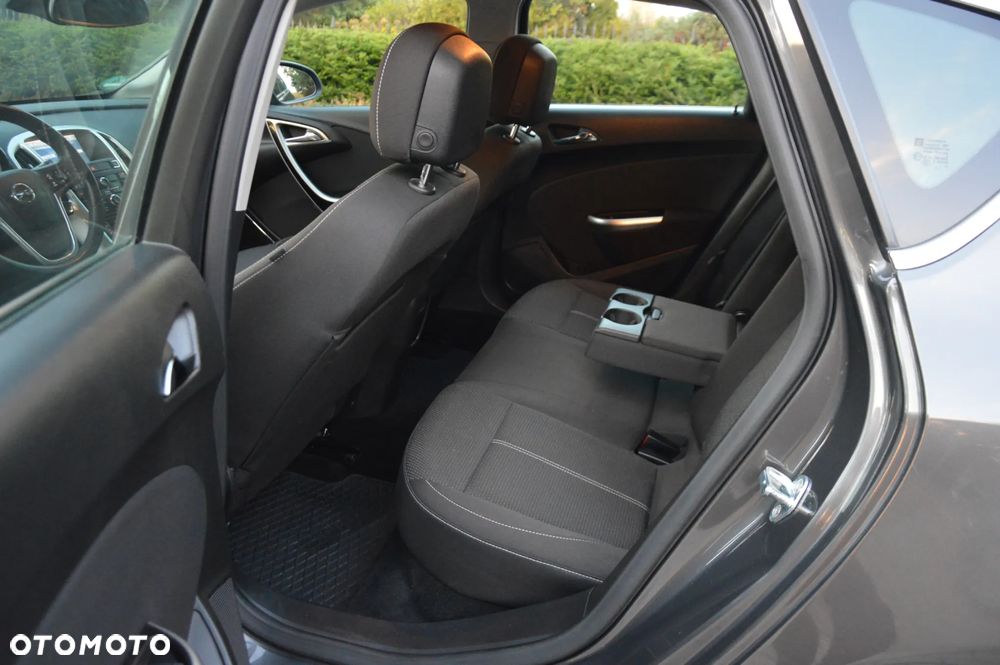 Opel Astra 1.6 Turbo Cosmo - 17