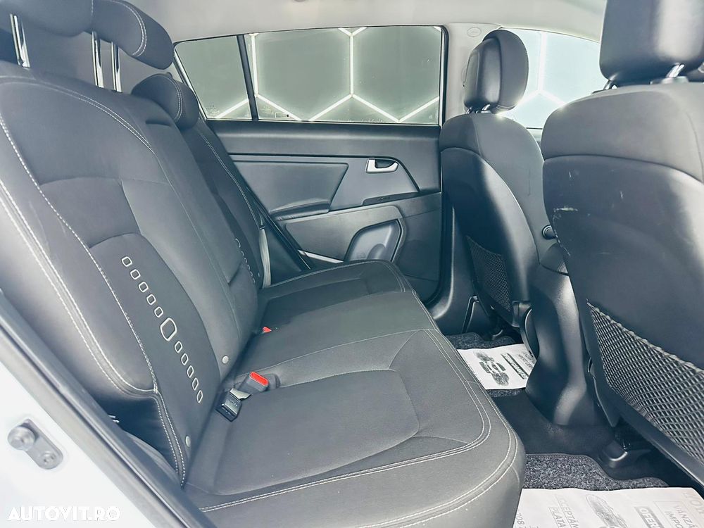 Kia Sportage 1.7 CRDI 2WD ISG Vision - 8