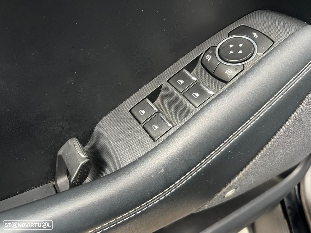 Ford Mustang Mach-E 75.7 kWh Premium AWD - 45