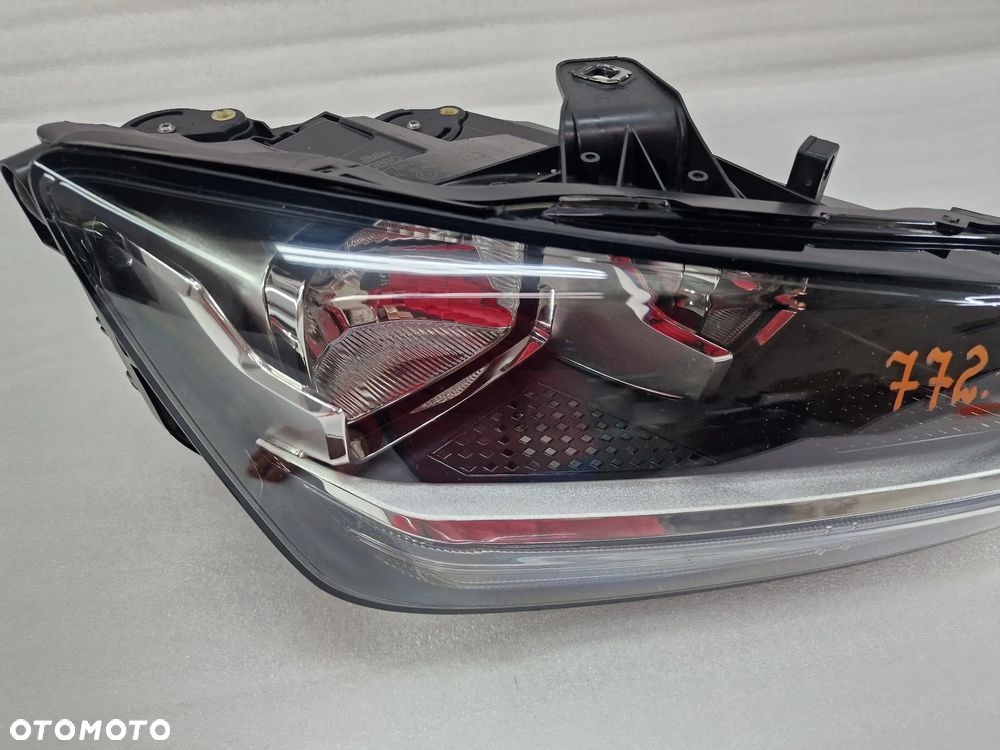 AUDI Q2 81A PRAWA LAMPA PRZEDNIA PRZÓD ZWYKŁA , NR 81A941004 , ŁADNA , NIEUSZKODZONA , NR AUKCJI LA772 - 3