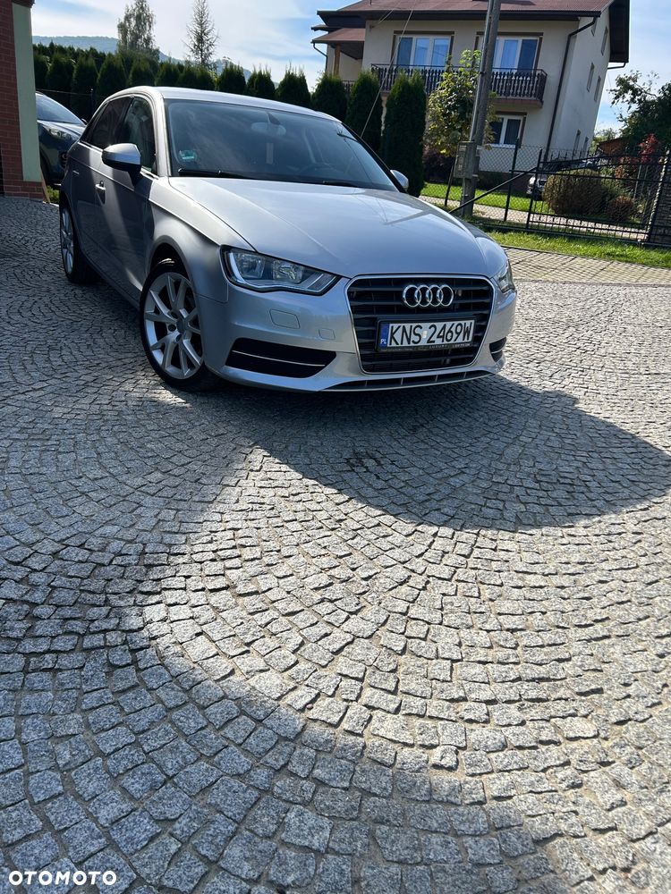 Audi A3 Sportback 2015 photo 2