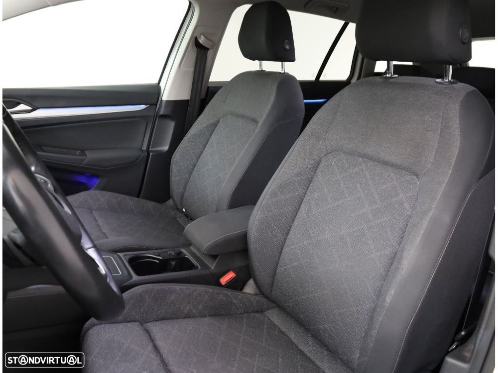 VW Golf Variant 2.0 TDi Life DSG - 24