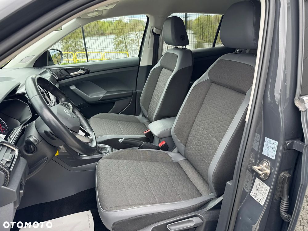 Volkswagen T-Cross - 12