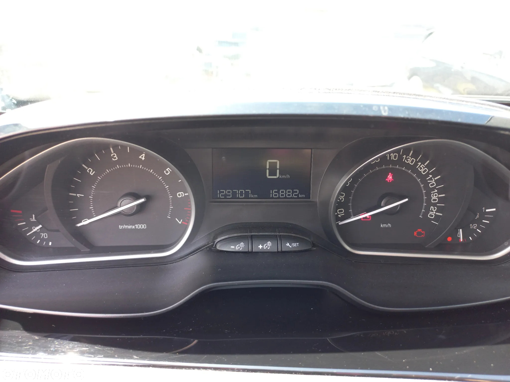 Peugeot 208 1.2 PureTech Active - 17