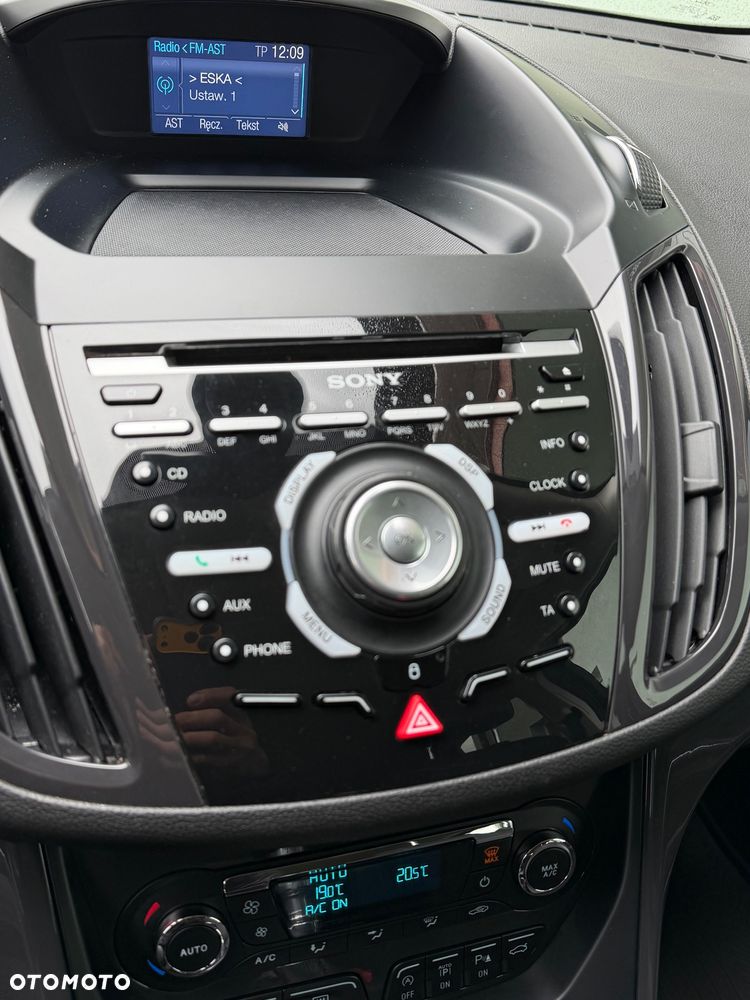 Ford Kuga 2.0 TDCi 4x4 Titanium - 27