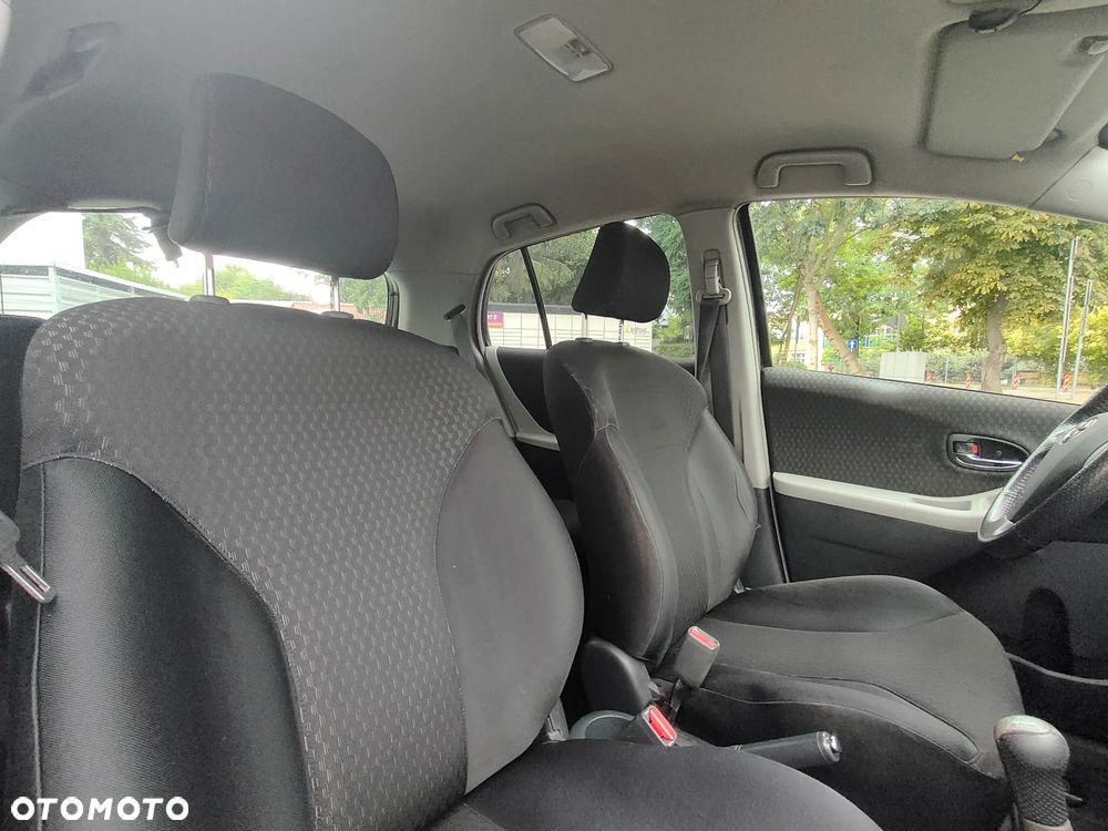 Toyota Yaris - 27
