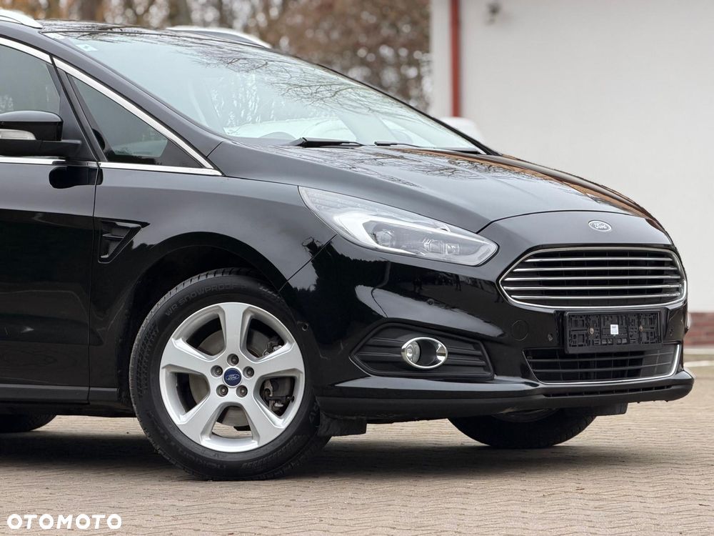 Ford S-Max - 12