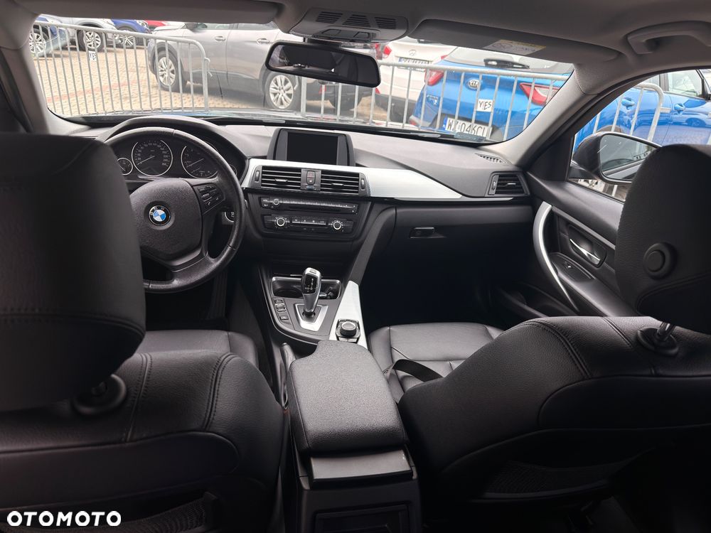 BMW Seria 3 316i - 14