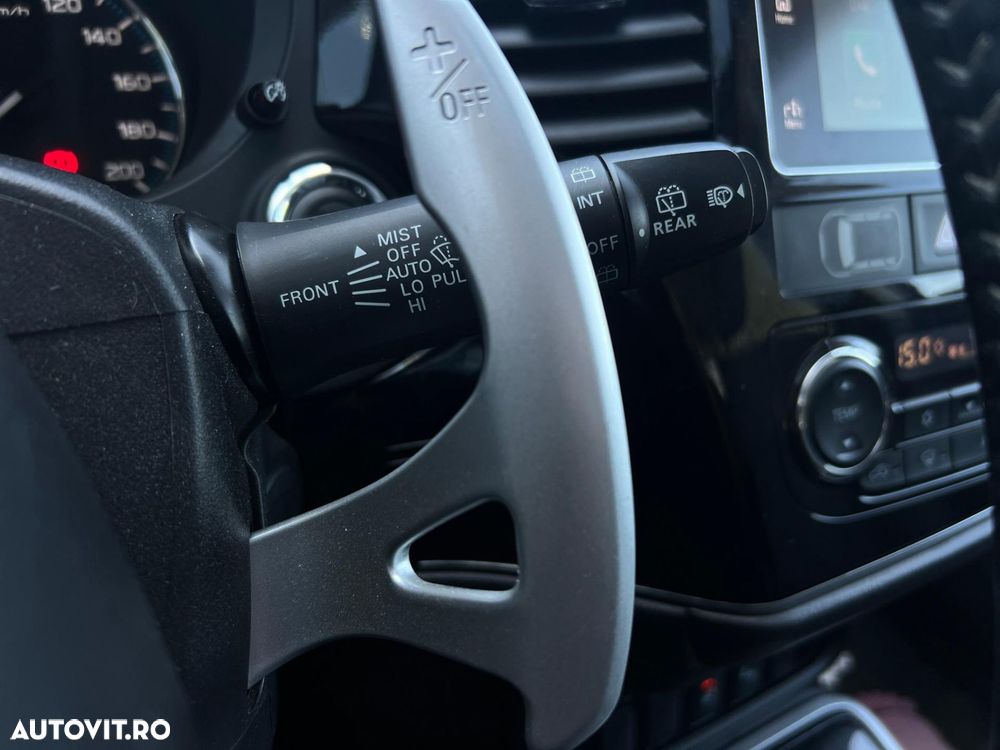 Mitsubishi Outlander - 24