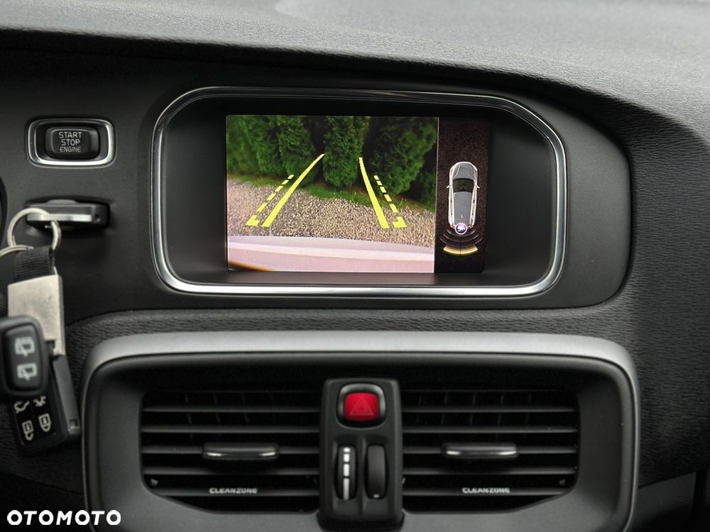 Volvo V40 D2 Momentum - 33