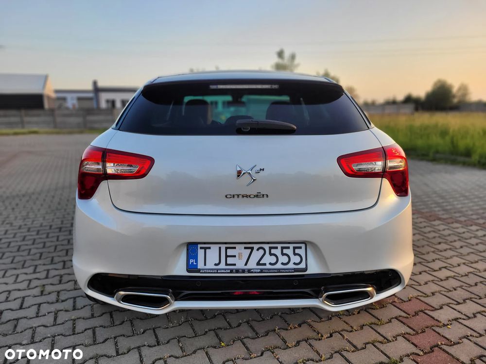 Citroën DS5 Hybrid4 Business Class - 31