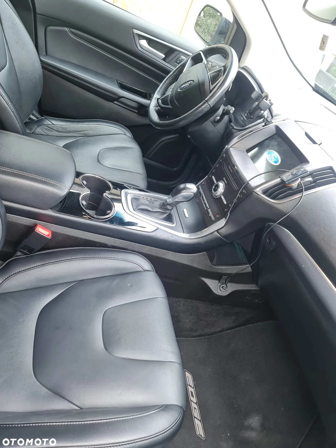 Ford Edge - 8
