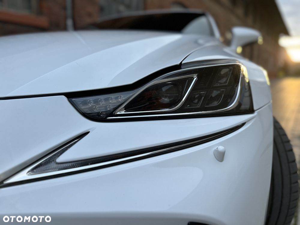 Lexus IS 200t F Sport - 6
