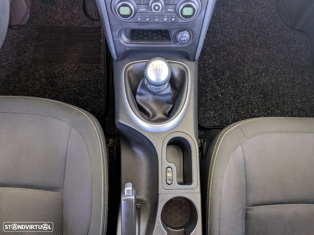 Nissan Qashqai +2 1.5 dCi Tekna Premium 18 - 14