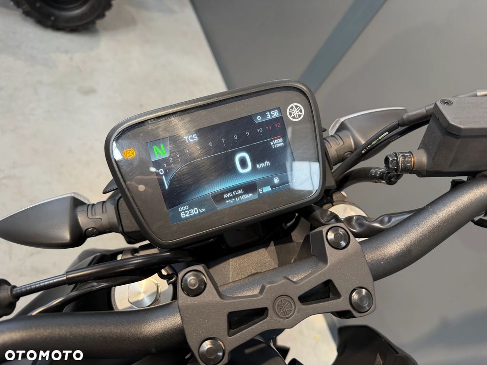 Yamaha MT - 12