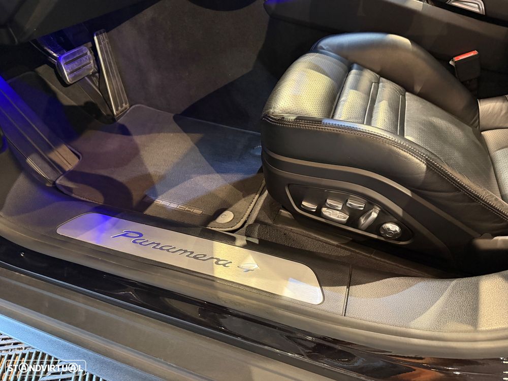 Porsche Panamera Sport Turismo 4 E-Hybrid Platinum Edition - 26