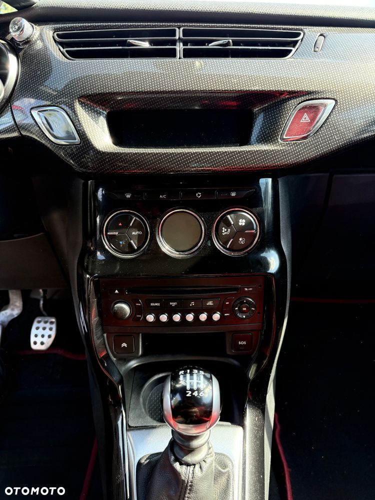 Citroën DS3 1.6 THP Ultra Prestige - 11
