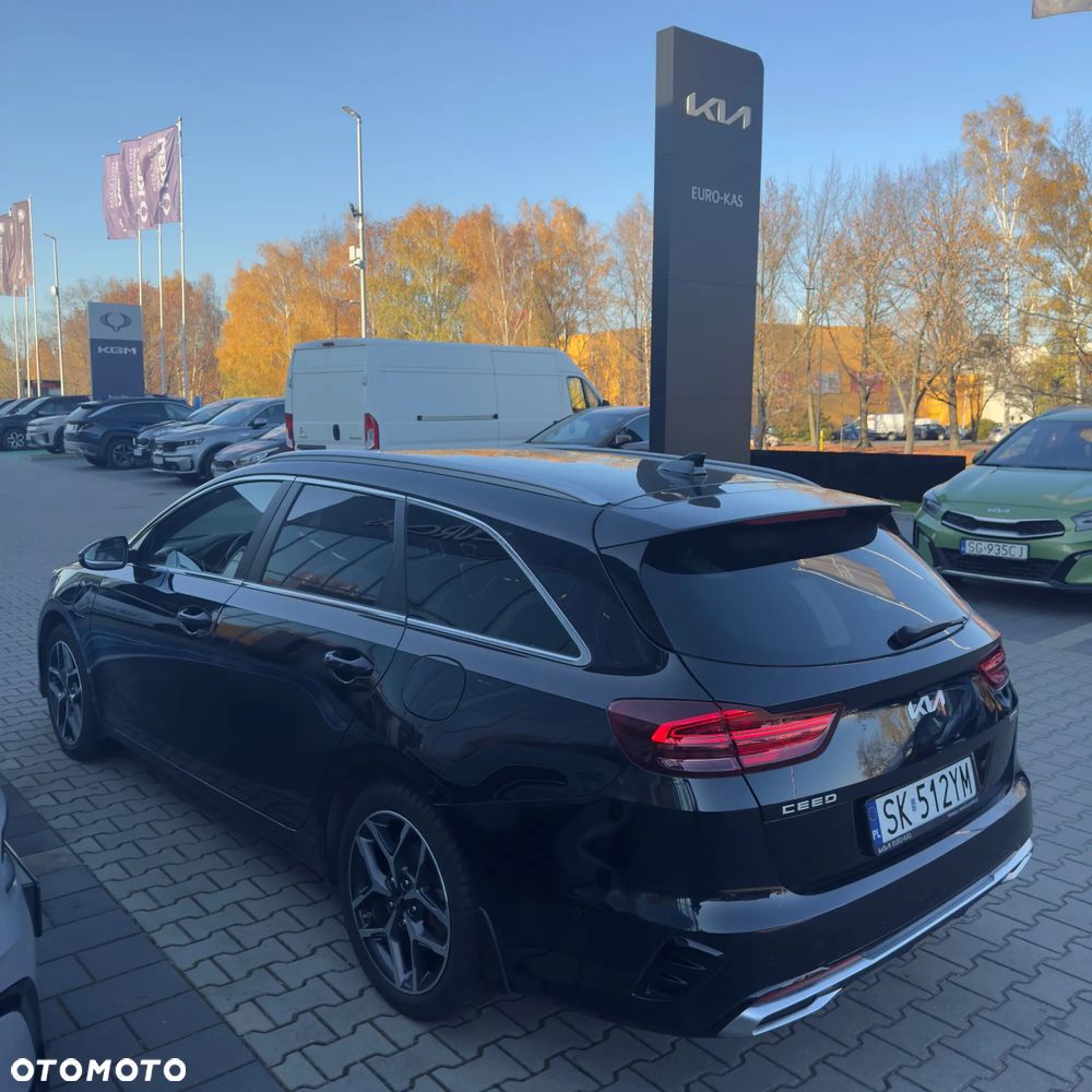 Kia Ceed - 4