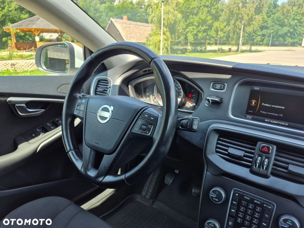 Volvo V40 D2 Momentum - 17