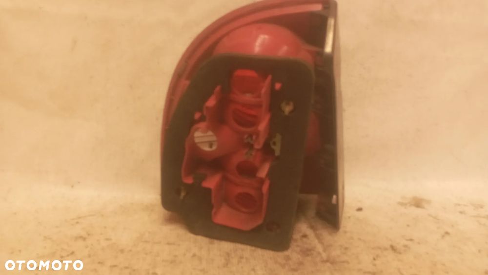 .  TYL TYLNA LAMPA PRAWA VOLKSWAGEN PASSAT B5 LIFT SEDAN - 3