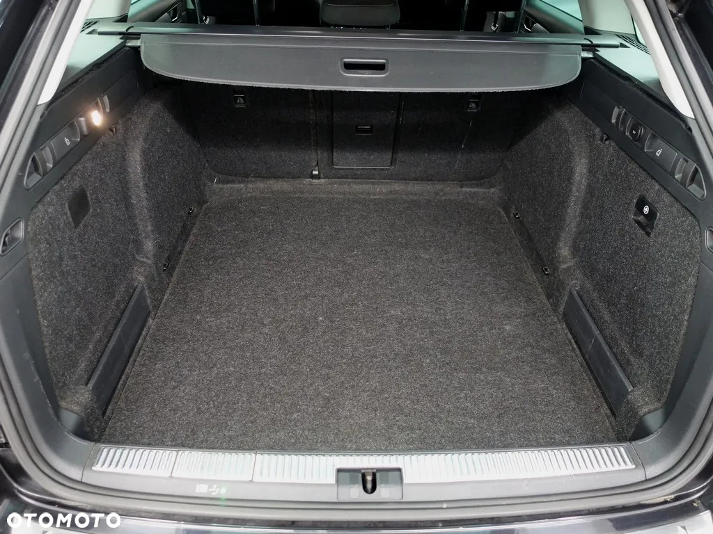 Skoda Superb 2.0 TDI Style DSG - 35