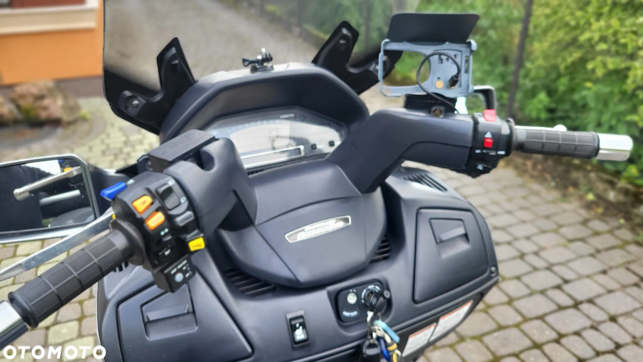 Suzuki Burgman - 6